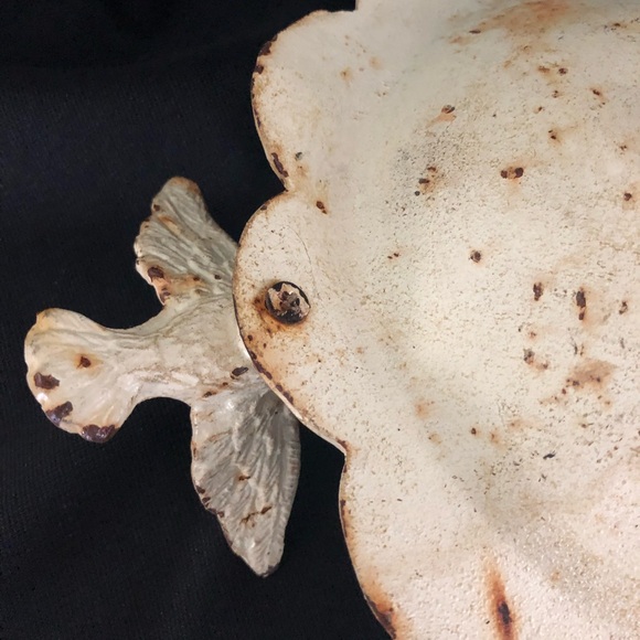 Vintage-Style Cast Iron Bird Bath Feeder – Rust Patina – 9” Tall - Picture 8 of 9